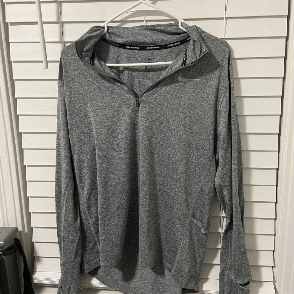 Gray Nike Workout Shirt For Women!
